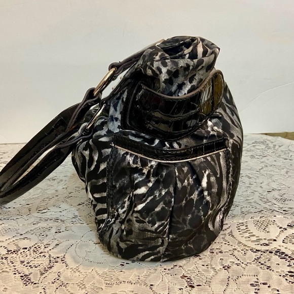 Sienna Ricchi (SR) Black- Gray Zebra Handbag 13.5in L x 10.5in H, x 4.5in W - Picture 5 of 12